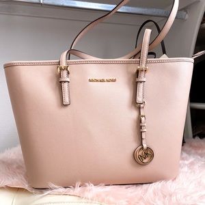 Micheal Kors Jet Set Travel in  Ballet Pink